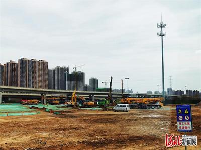 石家庄重点项目建设一线:热火朝天施工忙 跑出高质量发展